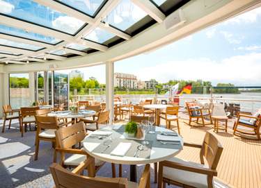 Viking Beyla Aquavit Terrace.jpg